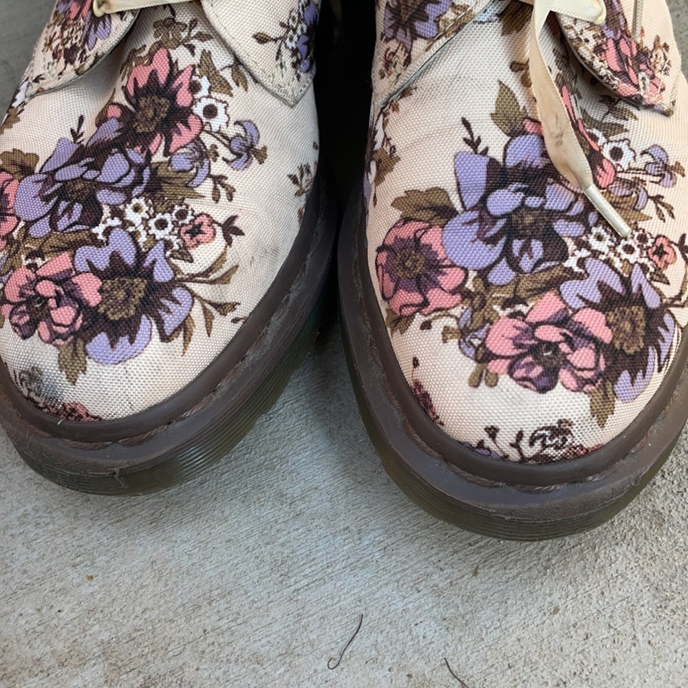 Dr. Martens Lester Shoes Sz 7 - Picture 5 of 8